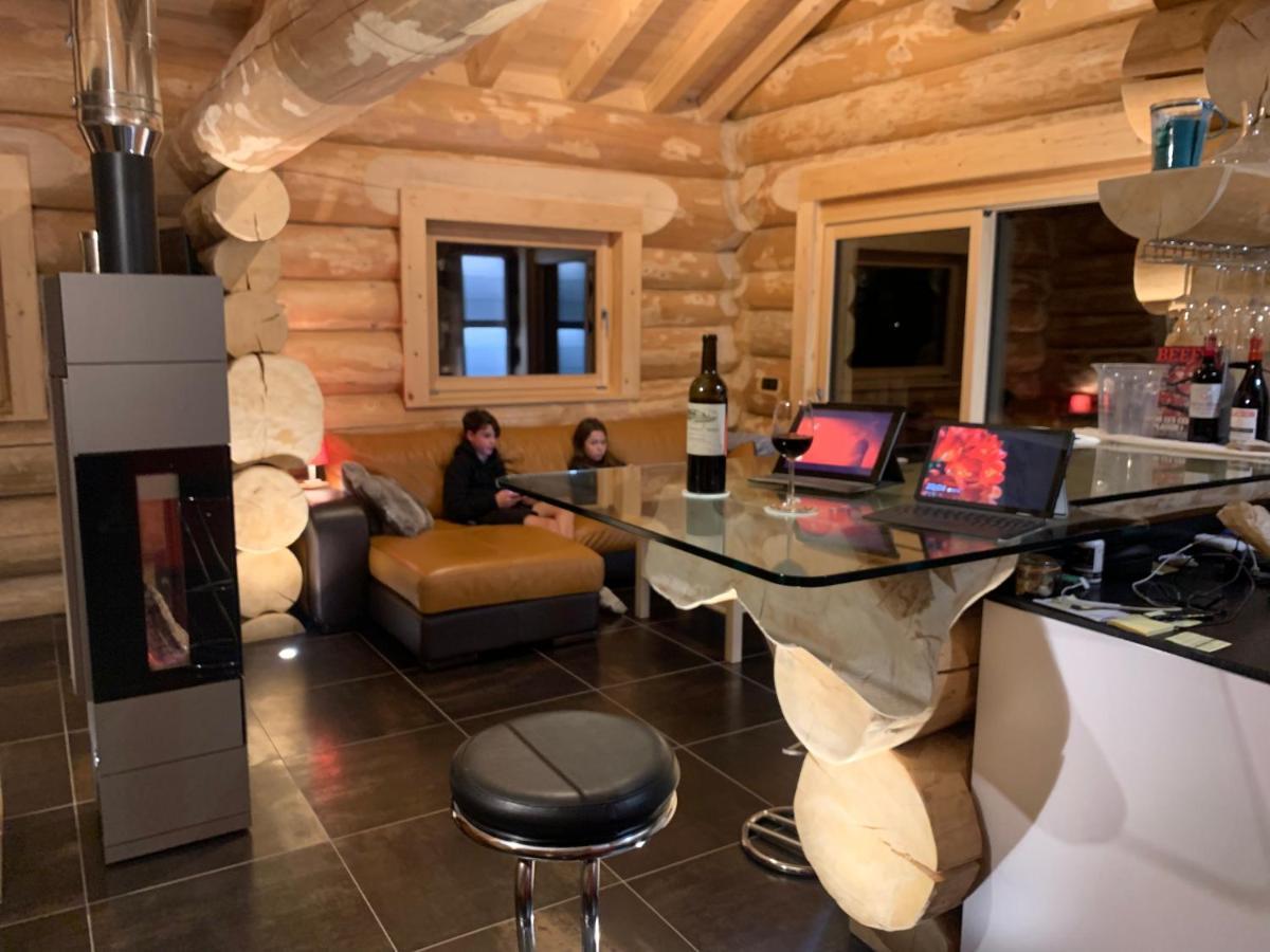 Chalet Anzac Chalet 5 Etoiles En Rondins Tout Neuf Unique Dans Les Aravis Les Villards-sur-Thones Экстерьер фото